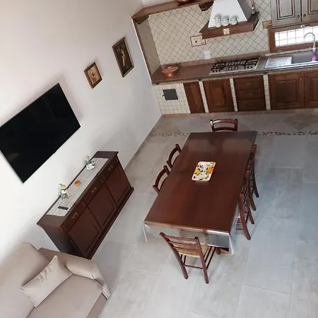 La Casa Sull'aia,av Bed & Breakfast