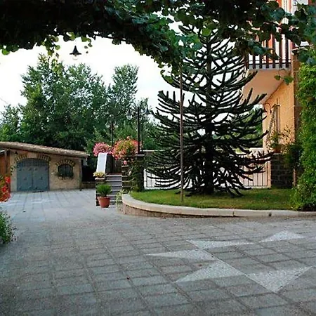La Casa Sull'aia,av B&B