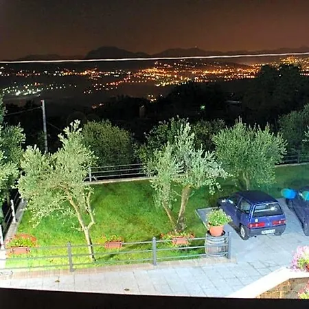 La Casa Sull'aia,av B&B