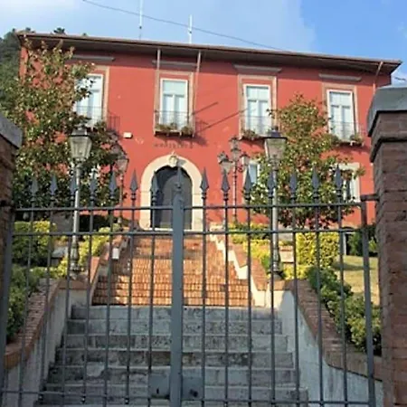 La Casa Sull'aia,av Nocleg ze śniadaniem 4*